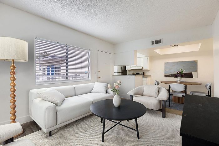 B2 Silver - 2 Bed 2 Bath