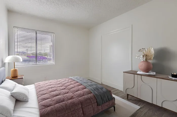 B2 Silver - 2 Bed 2 Bath
