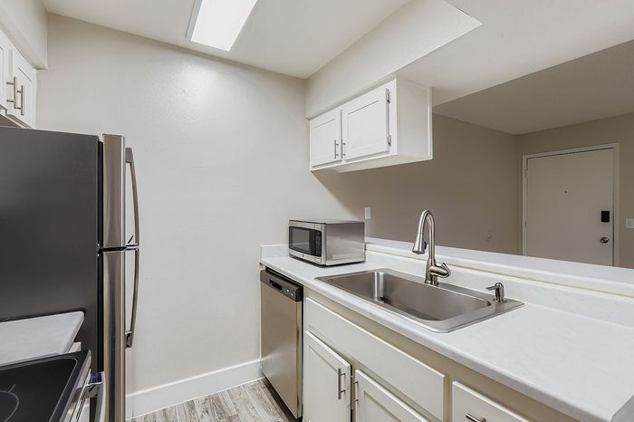 A1 Bronze - 1 Bed 1 Bath