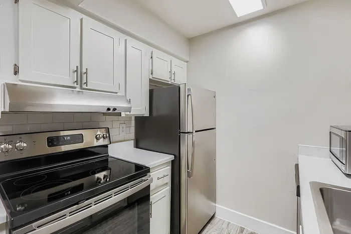 A1 Bronze - 1 Bed 1 Bath