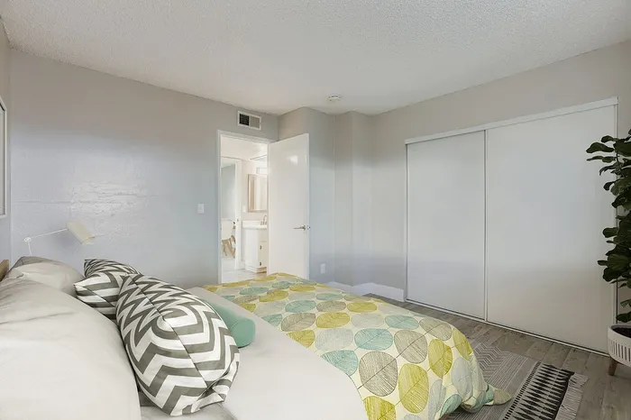 A1 Bronze - 1 Bed 1 Bath