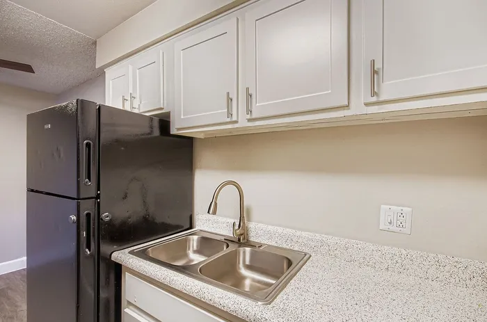 B1 Silver - 2 Bed 1 Bath