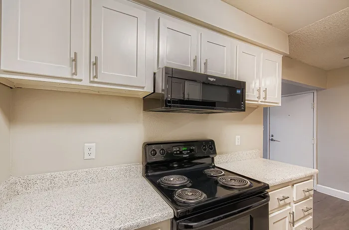 B1 Silver - 2 Bed 1 Bath