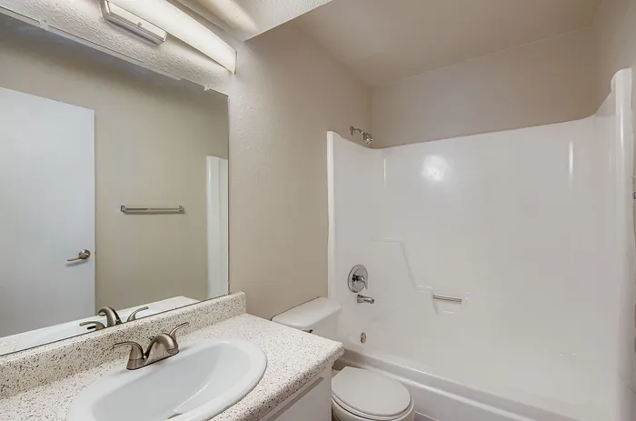 B1 Silver - 2 Bed 1 Bath