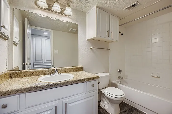 B2 Classic - 2 Bed 2 Bath