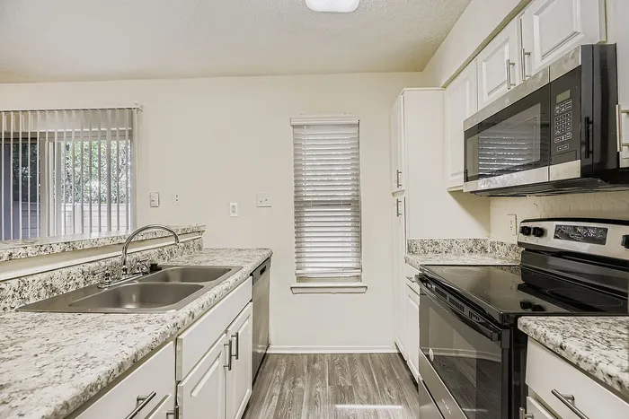 C1 Silver - 3 Bed 2 Bath