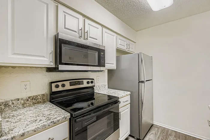 C1 Silver - 3 Bed 2 Bath
