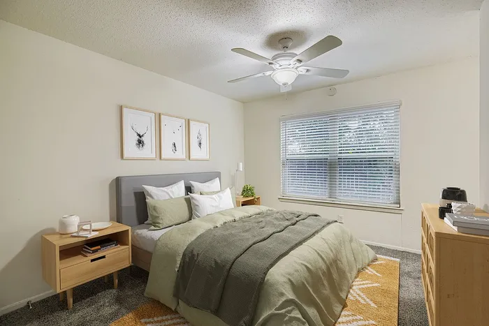 C1 Silver - 3 Bed 2 Bath