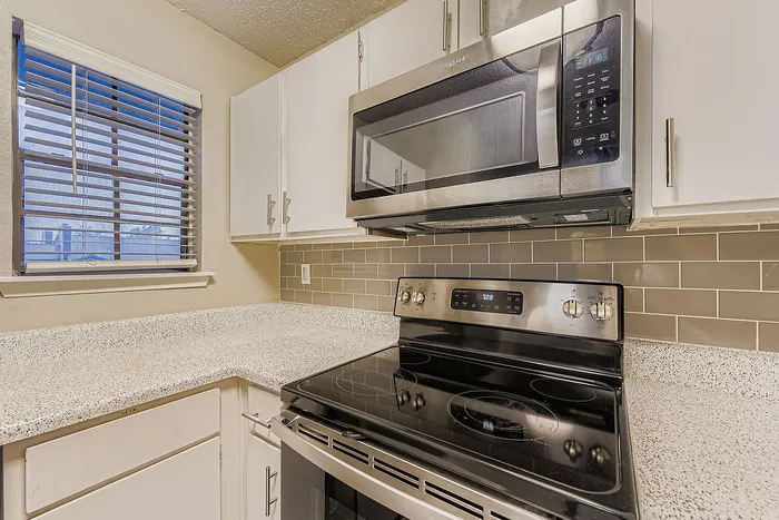 A3 Silver - 1 Bed 1 Bath