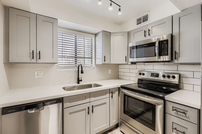 B1 Platinum - 2 Bed 1 Bath