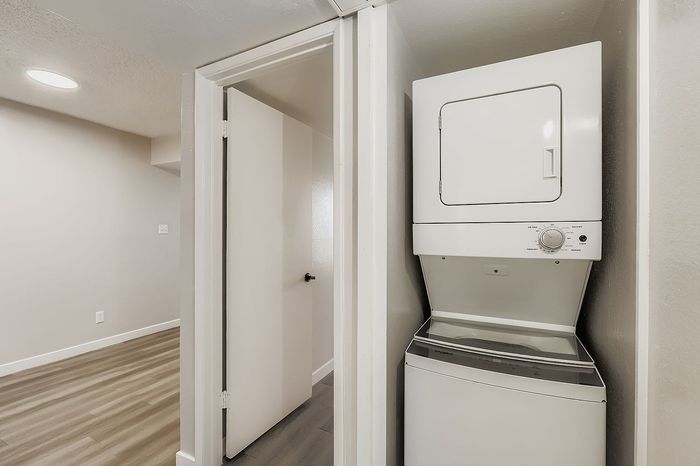 B1 Platinum - 2 Bed 1 Bath