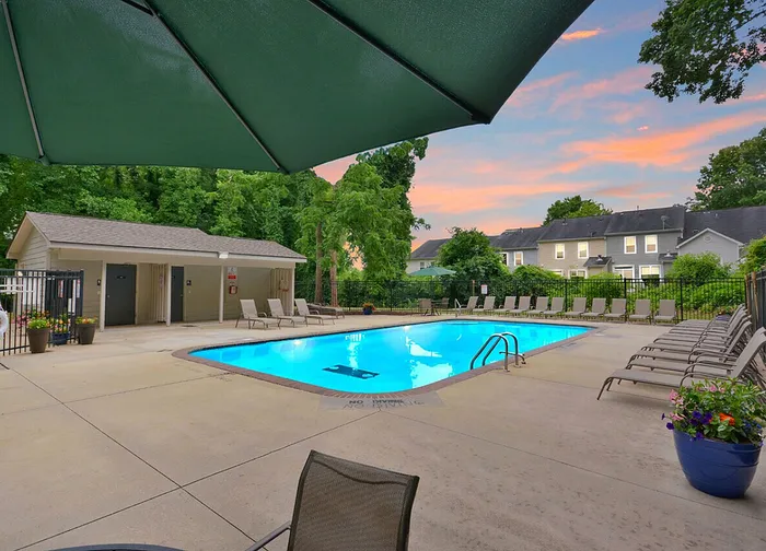 Community & Amenities