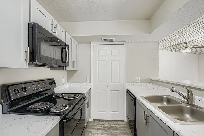 B2 Silver - 2 Bed 2 Bath