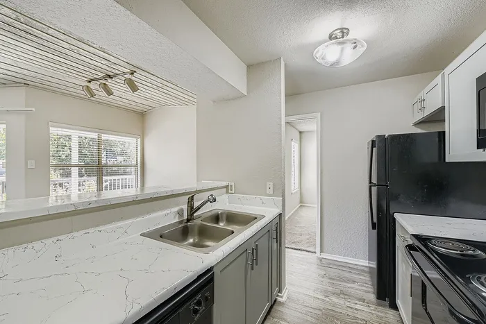 B2 Silver - 2 Bed 2 Bath