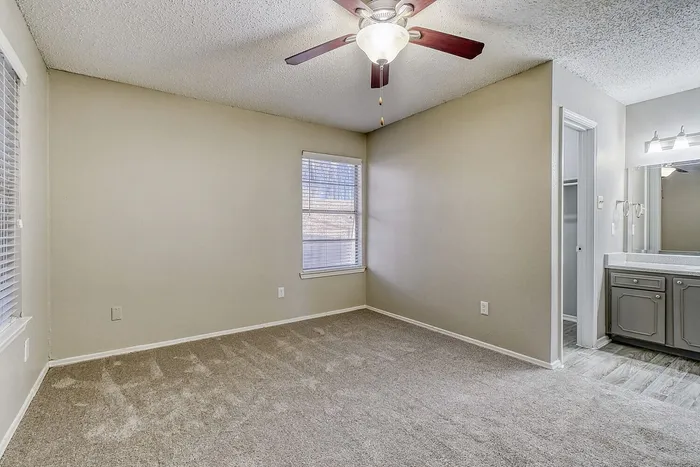B2 Classic - 2 Bed 2 Bath