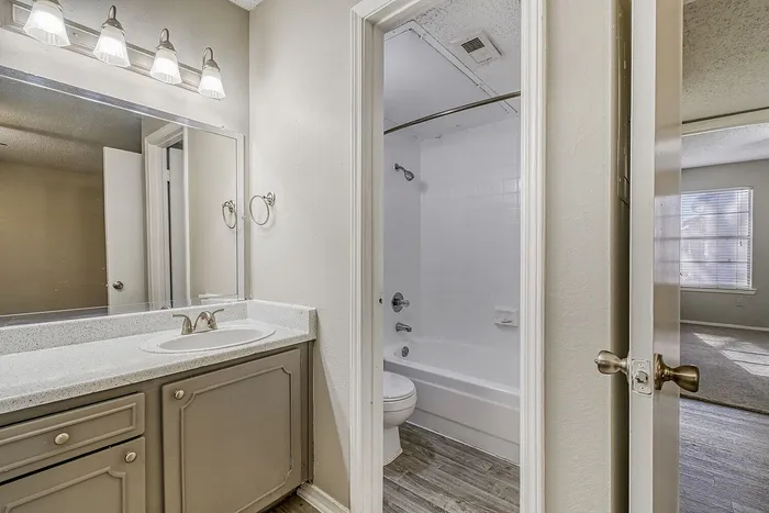 B2 Classic - 2 Bed 2 Bath