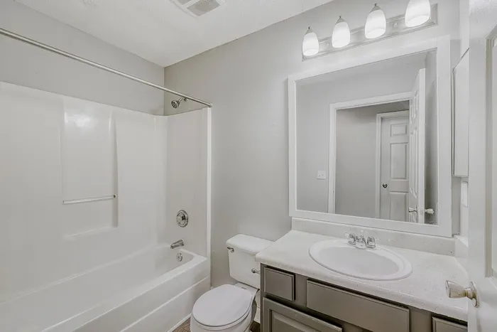 C1 Classic - 3 Bed 2 Bath