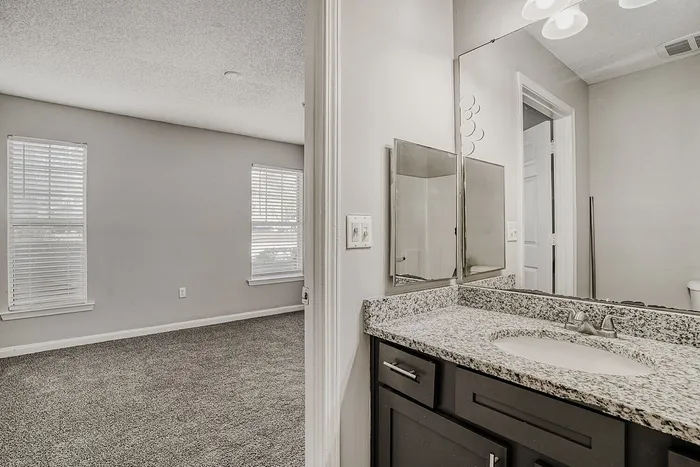 B1 Gold - 2 Bed 2 Bath
