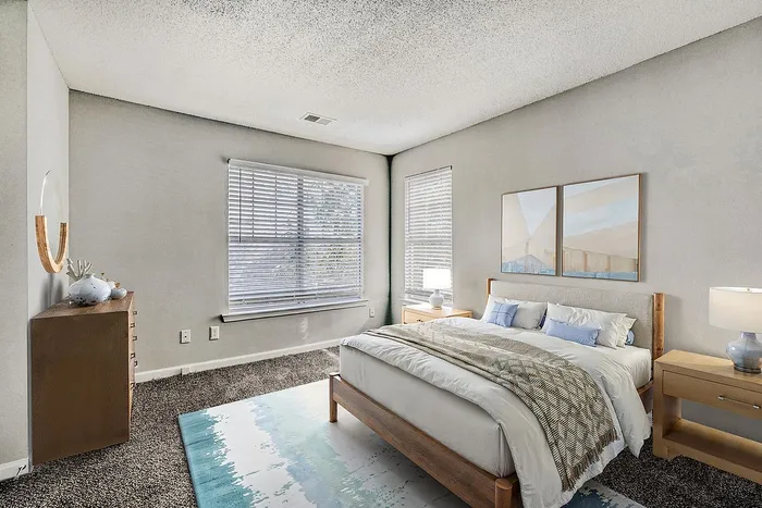 C1 Gold - 3 Bed 2 Bath