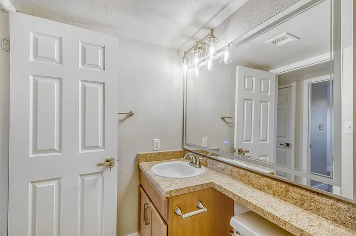 A3 Diamond - 1 Bed 1 Bath