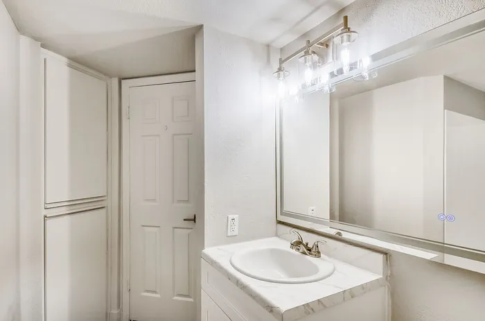 A2 Diamond - 1 Bed 1 Bath