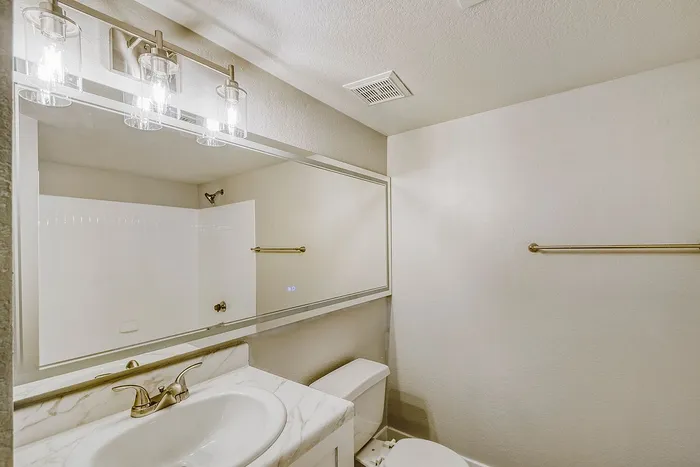 A2 Diamond - 1 Bed 1 Bath