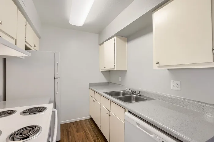 B1 Bronze - 2 Bed 2 Bath