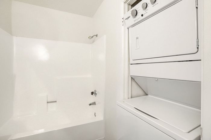 B1 Bronze - 2 Bed 2 Bath