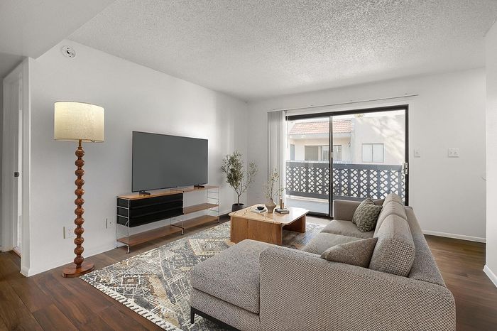 B1 Bronze - 2 Bed 2 Bath