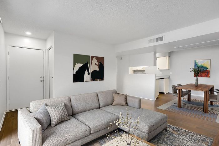 B1 Bronze - 2 Bed 2 Bath