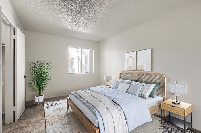 B1 Bronze - 2 Bed 2 Bath
