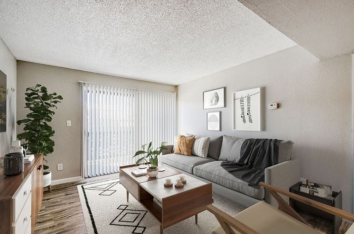A1 Silver - 1 Bed 1 Bath