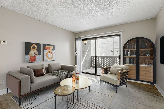 A1 Bronze - 1 Bed 1 Bath