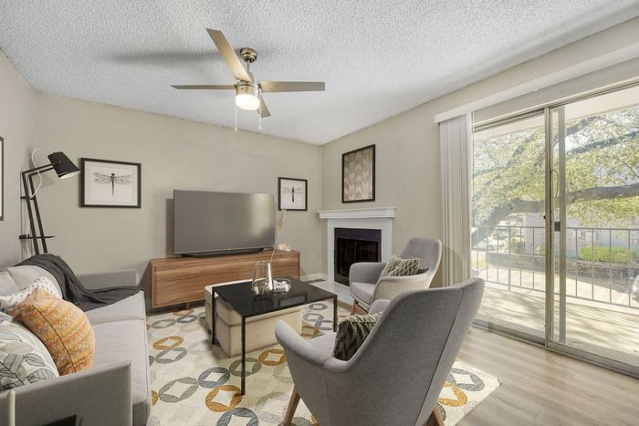 B2 Diamond - 2 Bed 2 Bath