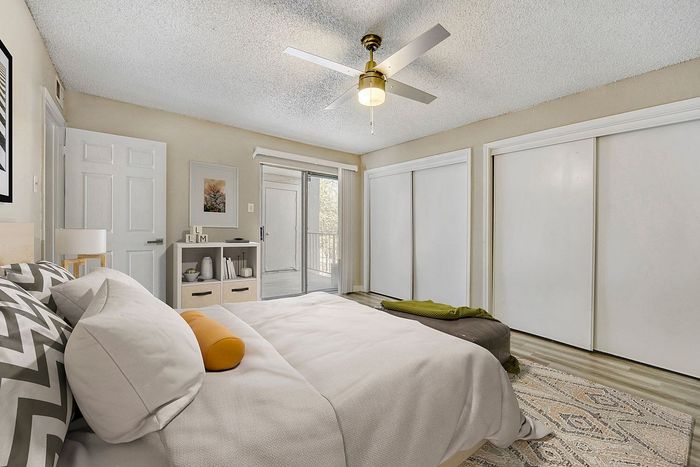 B2 Diamond - 2 Bed 2 Bath