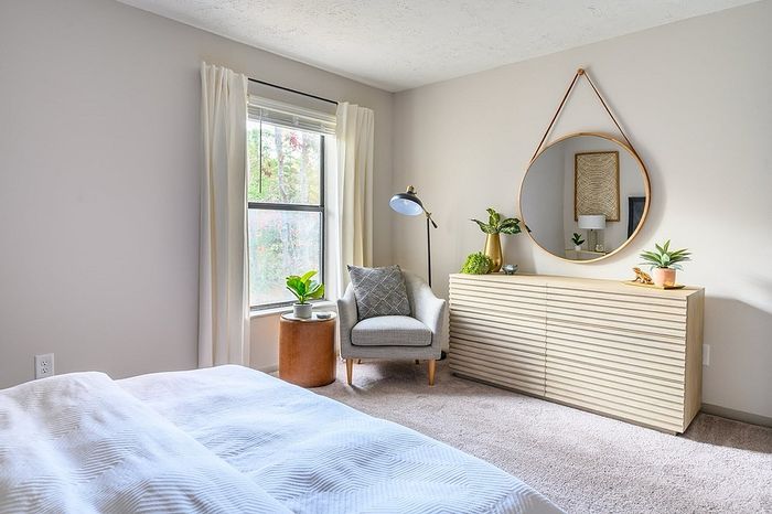 Rise Bluestone Interior