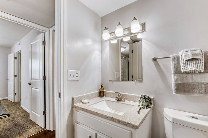 B2 Classic - 2 Bed 2 Bath