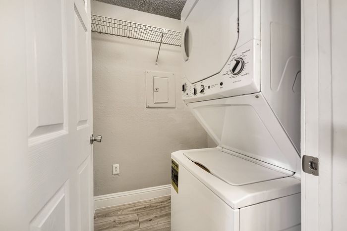 A1 Gold - 1 Bed 1 Bath