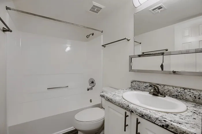 S1 Classic - Studio 1 Bath