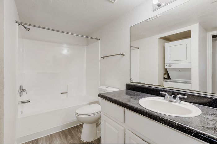 B1 Classic - 2 Bed 2 Bath