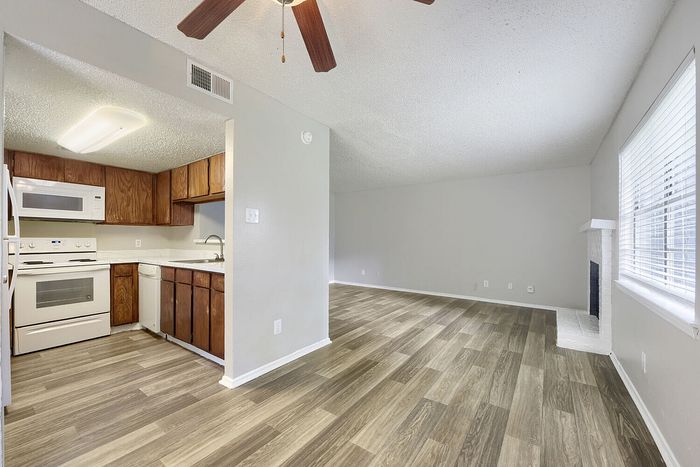 B1 Classic - 2 Bed 2 Bath