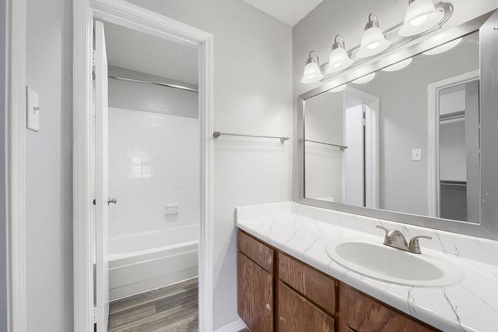B1 Classic - 2 Bed 2 Bath