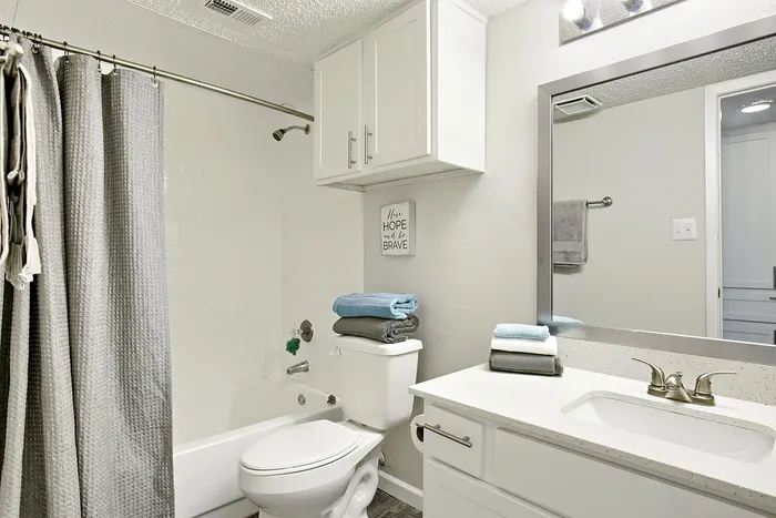B2 Silver - 2 Bed 2 Bath