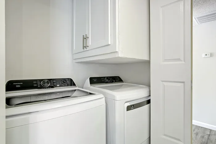 B2 Silver - 2 Bed 2 Bath