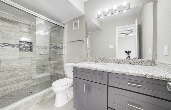 Ashford_StCloud_Bathroom1