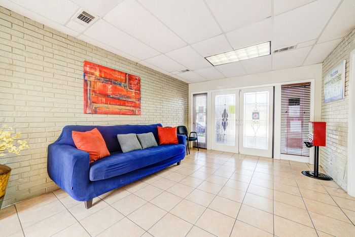 Ashford_StCloud_Interior