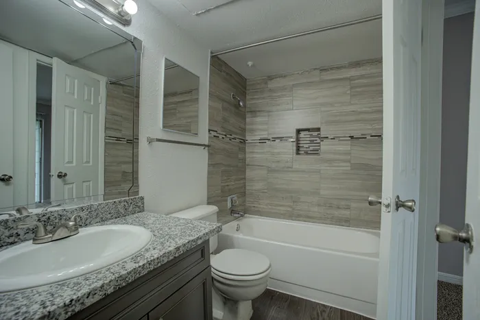 Ashford Briar Point Bathroom