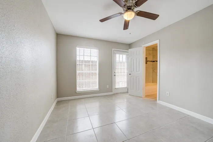Ashford_Westchase_LivingRoom8