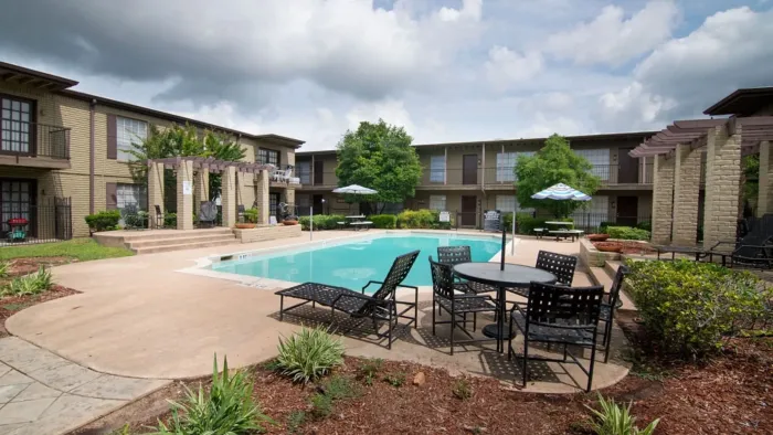 ashford-westchase-pool-area