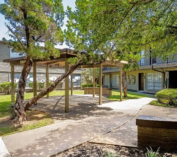 ashford-westchase-pool-area (1)
